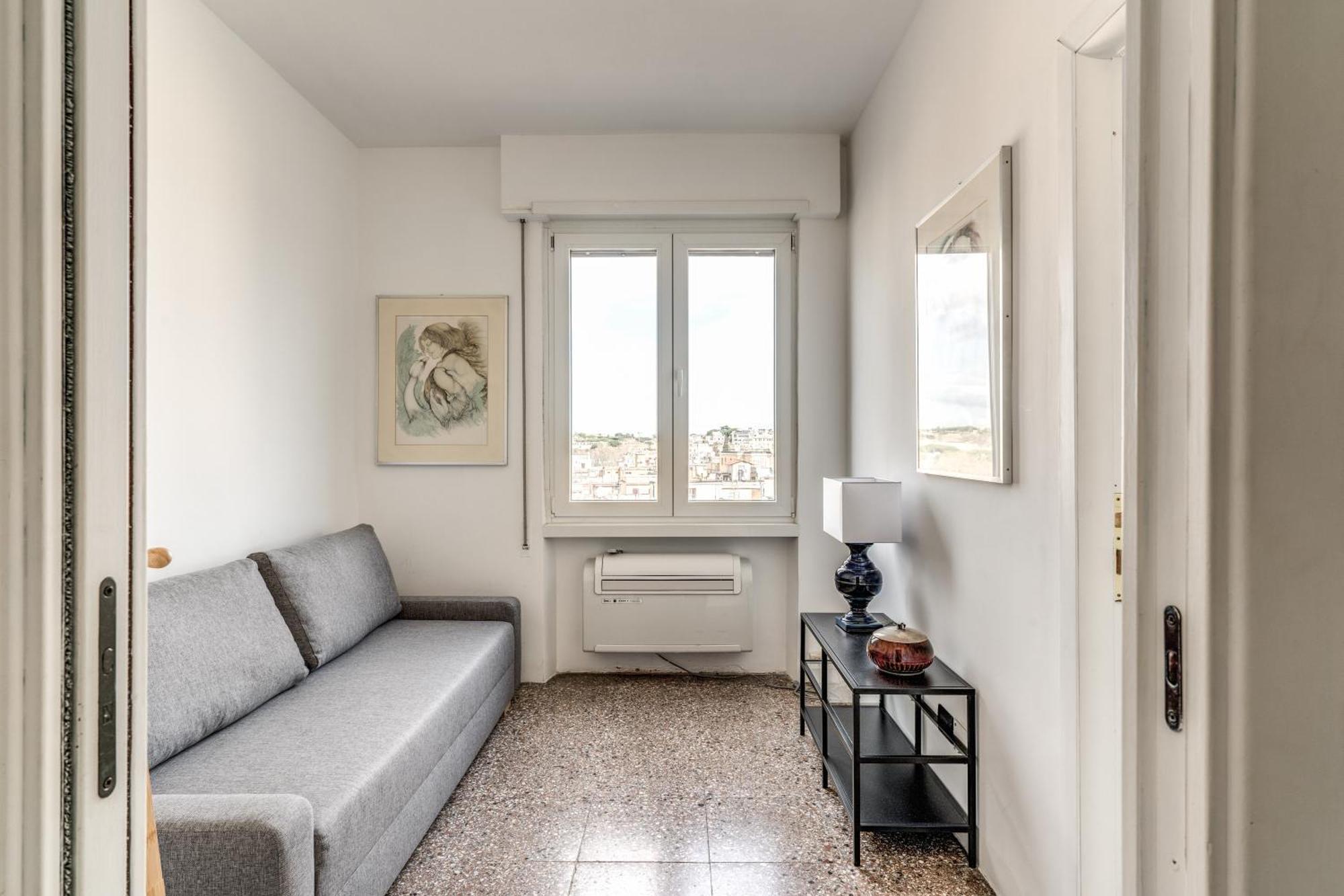 Amazing Piramide Metro Station Apartment