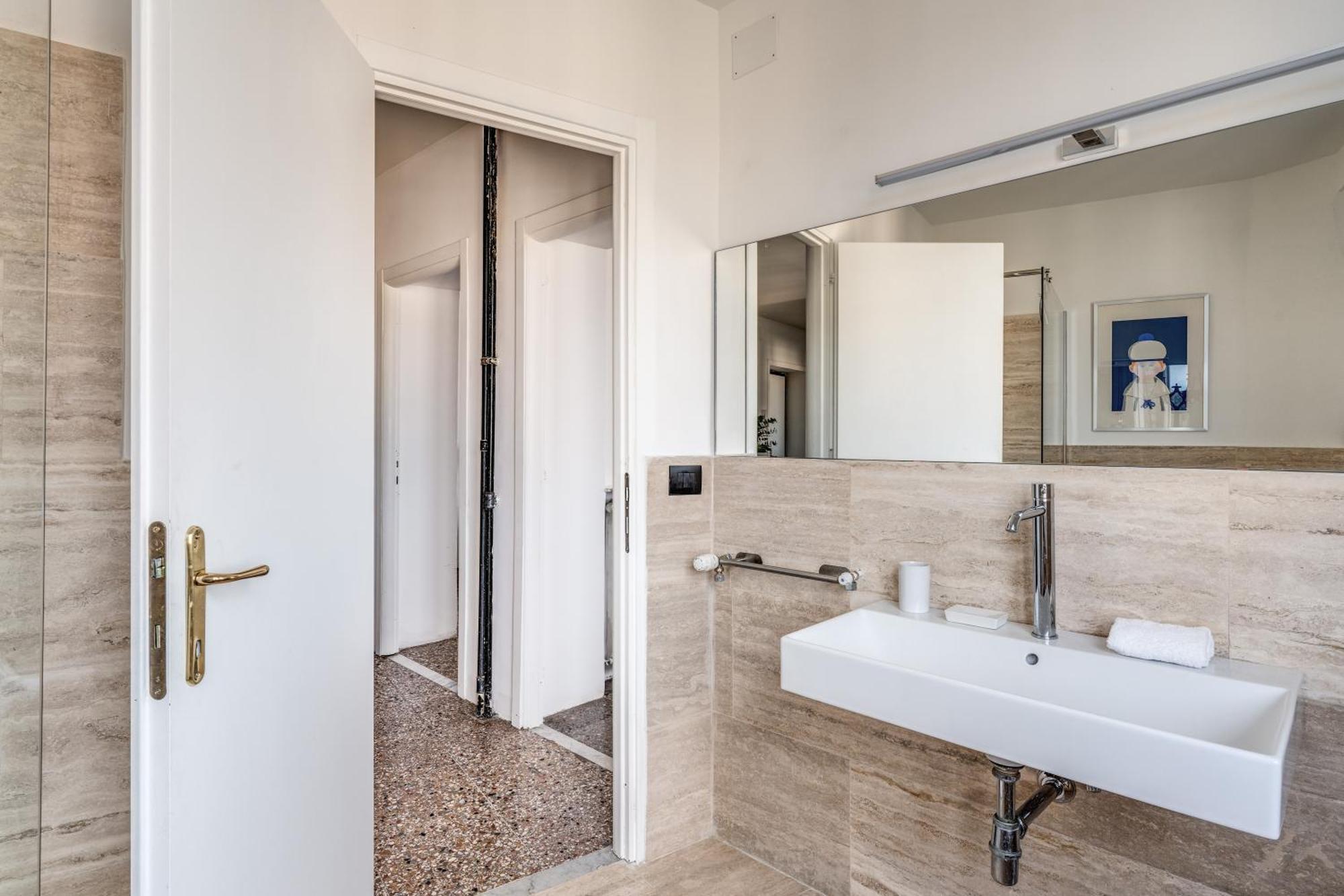 Amazing Piramide Metro Station Apartment